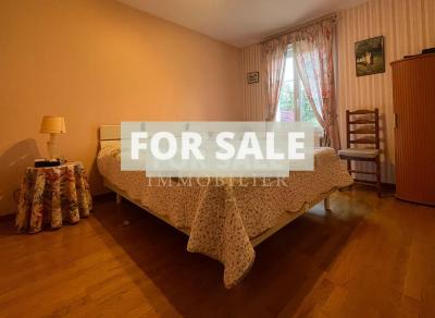 Detached House with Landscaped Garden