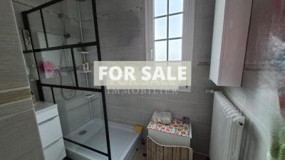 Traditional House with Garden