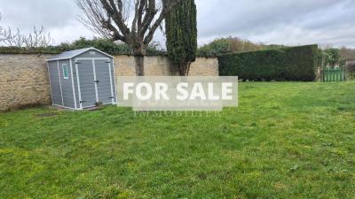 Traditional House with Garden