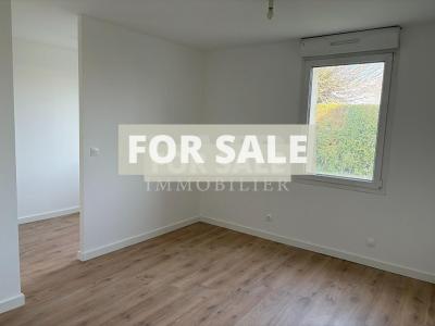 Single Storey House with Garage and Garden