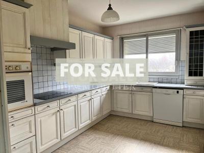 Apartment with Balcony and Garage