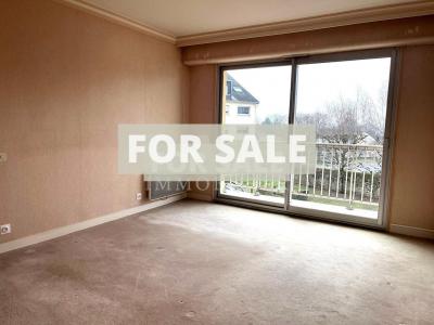 Apartment with Balcony and Garage