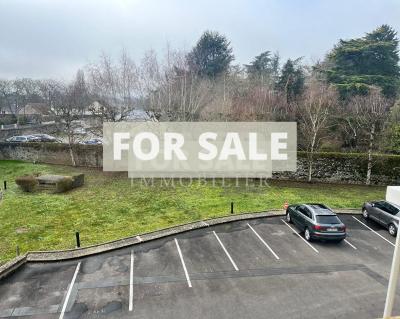 Apartment with Balcony and Garage