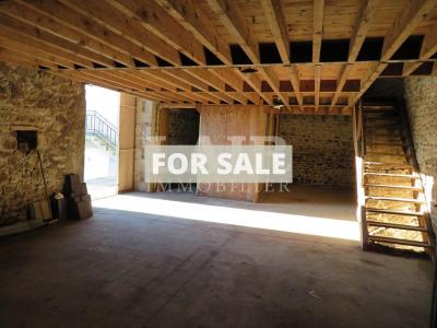 Traditional House with Garden