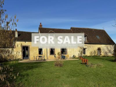 Detached Country House with Landscaped Garden