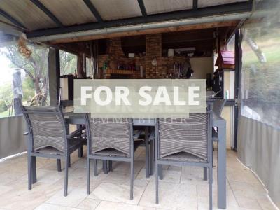 Detached Country House with Landscaped Garden