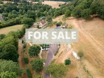 Detached Country House with Landscaped Garden