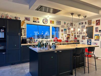 Contemporary Detached House, Lovely Family Home