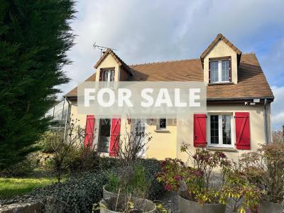 Detached House with Landscaped Garden