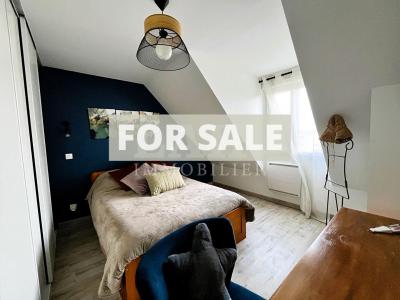 Detached House with Landscaped Garden