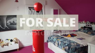 Detached House with Landscaped Garden