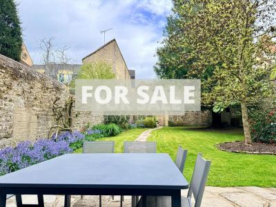 Pretty House with Parking and Private Parking