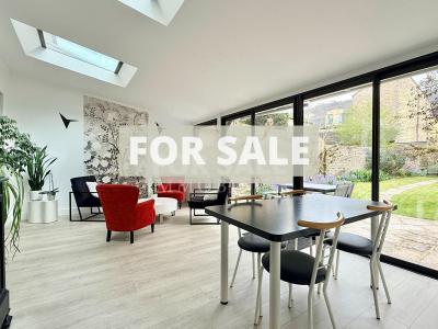 Pretty House with Parking and Private Parking