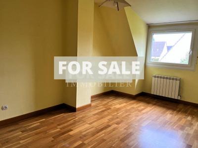 Traditional House with Garden