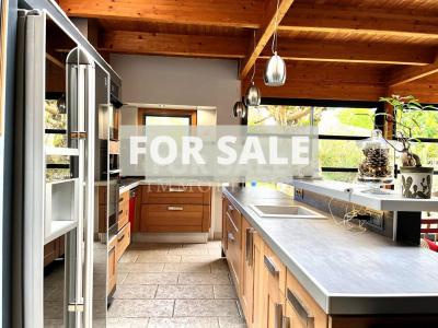 Town House with Neat Garden