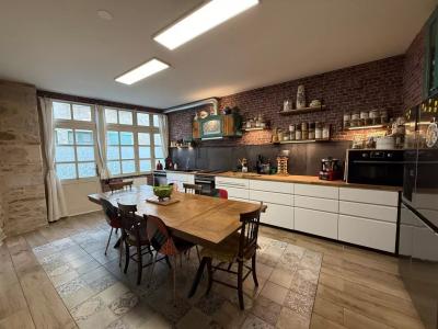 Beautifully Renovated Charming Town House