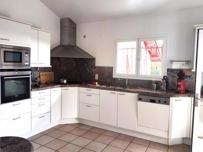 Architect Designed House With Pool And Breathtaking Views