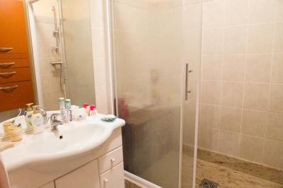 Apartment with Garden and Parking