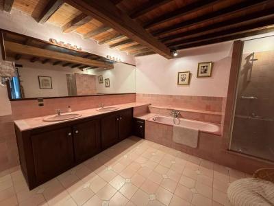 Beautiful Country Home With Outbuilding And Swimming Pool