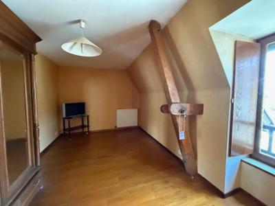 Family House With Pool, Garden And Outbuilding