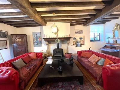 Character Property In Historic Setting