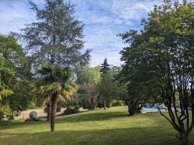 Beautiful Country Home With Outbuilding And Swimming Pool