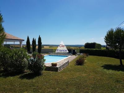 House with Garden and Swimming Pool