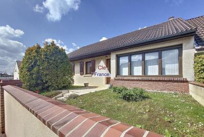 Detached House with Basement and Garden