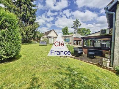 Detached Country House with Swimming Pool