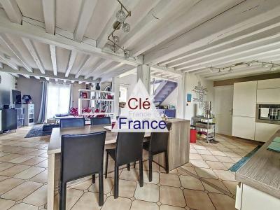 Detached Country House with Swimming Pool