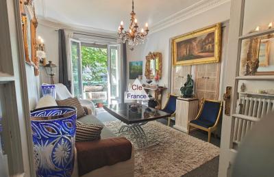 Trois Pieces - 61 Ma