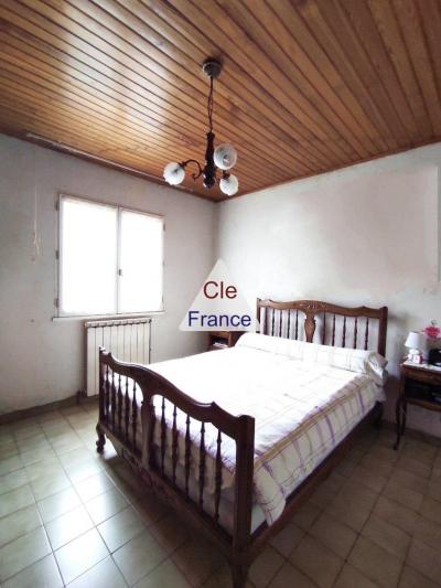 Saint Just Et Vacquieres - Maison Des Annees 90 De 157 M2 Sur Un Terrain De 1800 M2