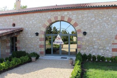Gers- Propriete D\'exception -vaste Chai Gascon En Pierre Parfaitement Renove En 2020 Sur Un Ilot D\