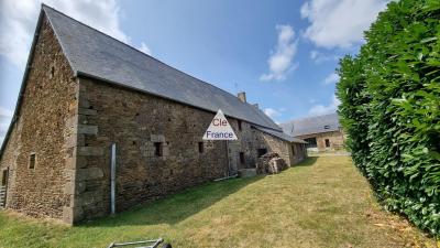 Detached Country House with Outbuilding