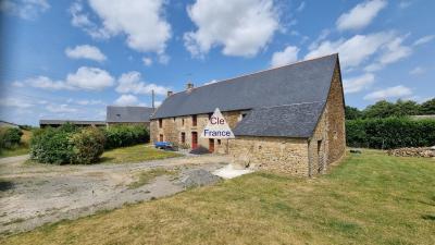 Detached Country House with Outbuilding