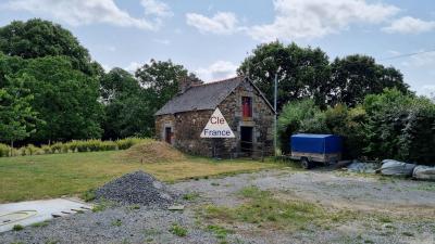 Detached Country House with Outbuilding