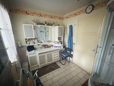 Habitable House to Improve in the Beautiful Village