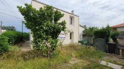 Detached House with Garden