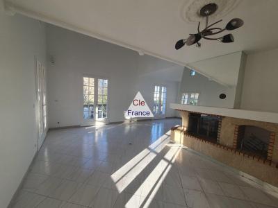 High End Family Home in Good Condition