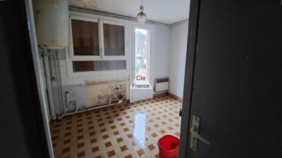 Apartment in Good Condition with More Potential
