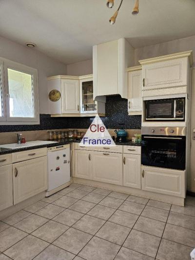 Detached House with Lovely Garden