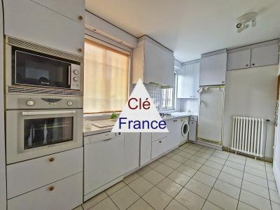 Large Family Home in a Haven of Peace Location