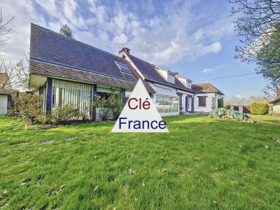 Large Family Home in a Haven of Peace Location
