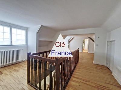 Large Family Home in a Haven of Peace Location