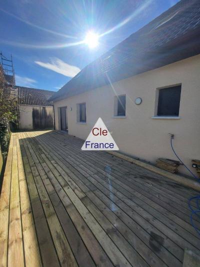 Modern Detached House Close to the Ports