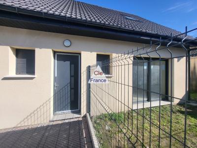 Modern Detached House Close to the Ports