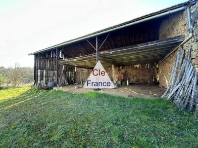 Farm House and Outbuildings on 30 Hectares