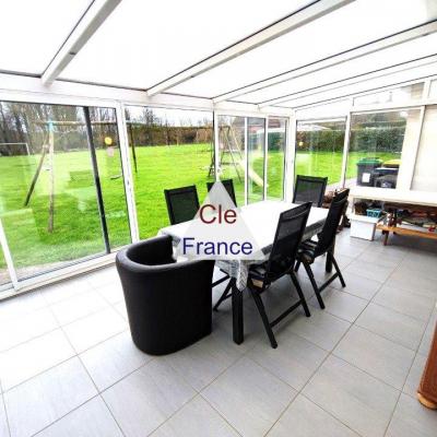 Detached House with Conservatory and Landscaped Garden