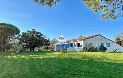 Beautiful Detached Villa with Garden
