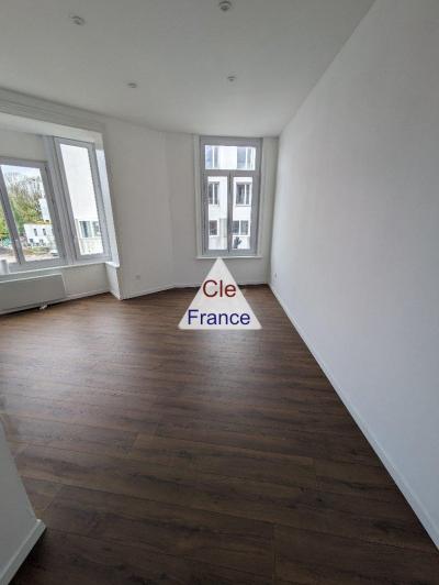 Apartment in Heart of Town Close to Train Station